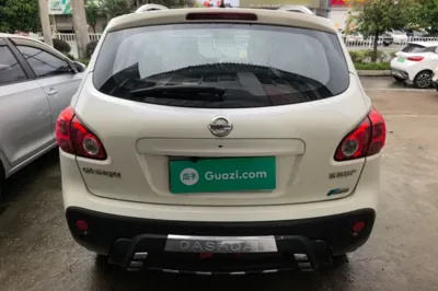 Nissan Qashqai 2015, 121199 км, за 6056 USD