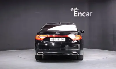 Hyundai Grandeur 2015, 171114 км, за 3190.73 USD