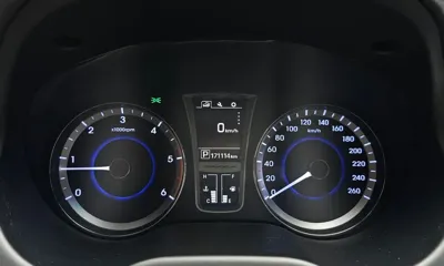 Hyundai Grandeur 2015, 171114 км, за 3190.73 USD - фото 8