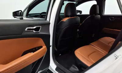 Kia Sportage 2023, 29816 км, за 19502.04 USD - фото 11