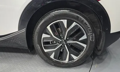 Kia EV6 2024, 41101 км, за 27035.84 USD - фото 21