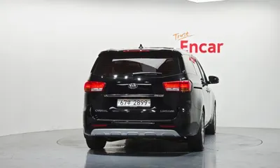Kia Canival 2017, 94167 км, за 9576.55 USD