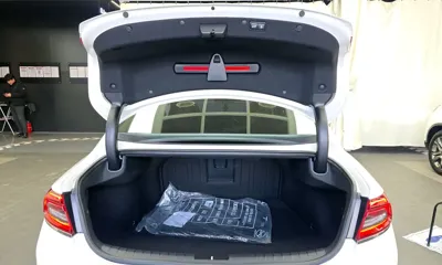Hyundai Grandeur 2019, 49875 км, за 13784.95 USD - фото 20