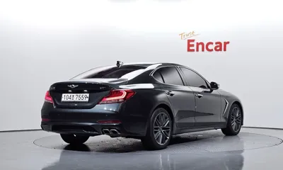 Genesis G70 2018, 76501 км, за 10921.14 USD