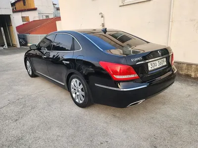 Hyundai Equus 2010, 135885 км, за 2860.3 USD