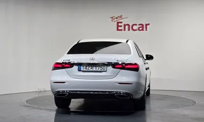Mercedes-Benz E-Class 2022, 68901 км, за 24287.78 USD