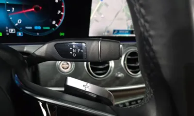Mercedes-Benz E-Class 2022, 68901 км, за 24287.78 USD - фото 9