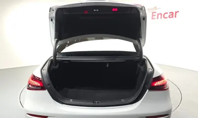 Mercedes-Benz E-Class 2022, 68901 км, за 24287.78 USD - фото 18