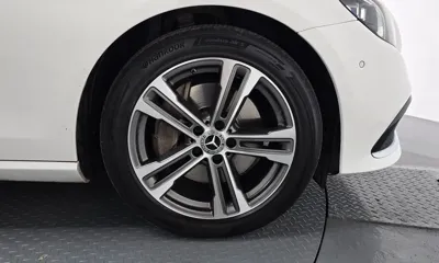 Mercedes-Benz E-Class 2022, 68901 км, за 24287.78 USD - фото 21