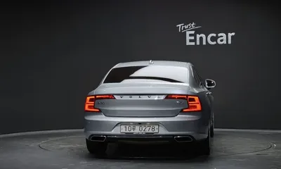 Volvo S90 2017, 174806 км, за 10505.45 USD