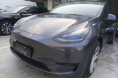 Tesla Model Y · 2022 год