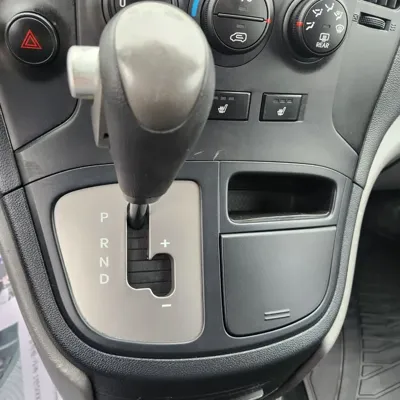 Hyundai Starex 2013, 71927 км, за 4879.01 USD - фото 9