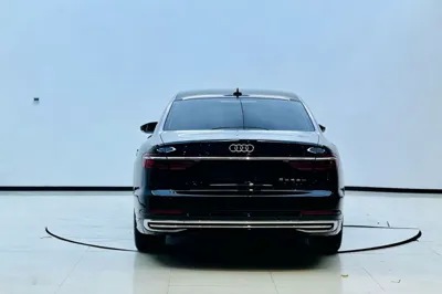 Audi A8 2024, 53300 км, за 109682 USD