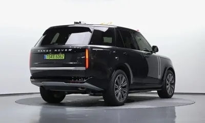 Land Rover Range Rover 2025, 9065 км, за 140442.43 USD