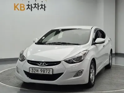 Hyundai Avante · 2012 год