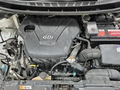 Hyundai Avante 2012, 83100 км, за 2776.31 USD