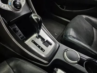 Hyundai Avante 2012, 83100 км, за 2756.99 USD - фото 12