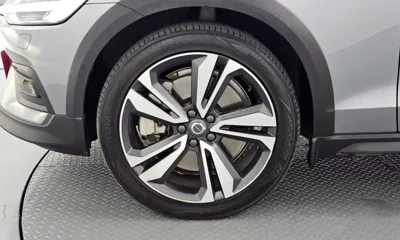 Volvo V60 2020, 121971 км, за 16738.87 USD
