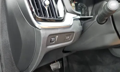 Volvo V60 2020, 121971 км, за 16738.87 USD - фото 20