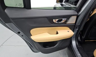 Volvo V60 2020, 121971 км, за 16738.87 USD - фото 25