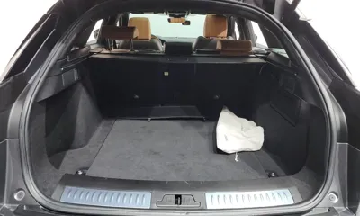 Land Rover Range Rover Velar 2018, 94834 км, за 20186.23 USD - фото 18