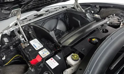 BMW i8 2015, 170435 км, за 28521.18 USD - фото 6