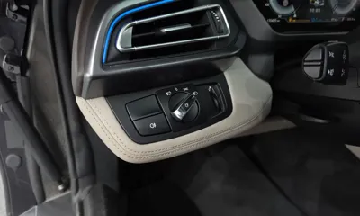 BMW i8 2015, 170435 км, за 28521.18 USD - фото 13