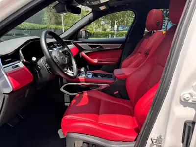 Jaguar F-Pace 2024, 7100 км, за 33130.7 USD - фото 9