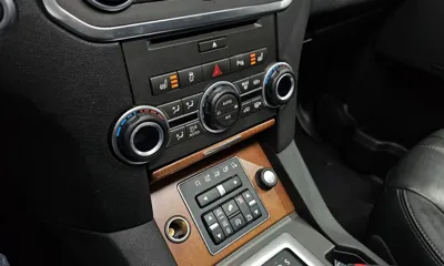 Land Rover Discovery 2016, 98766 км, за 20060.52 USD - фото 17