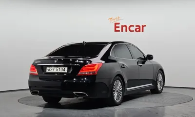 Hyundai Equus 2015, 243618 км, за 3178.81 USD