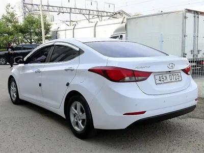 Hyundai Avante 2014, 155644 км, за 2953.92 USD