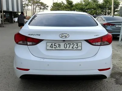 Hyundai Avante 2014, 155644 км, за 2953.92 USD