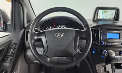 Hyundai Starex 2018, 181093 км, за 6229.49 USD - фото 12