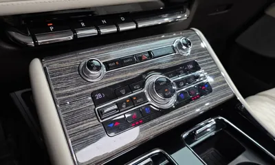 Lincoln Aviator 2020, 59063 км, за 29578.1 USD - фото 9