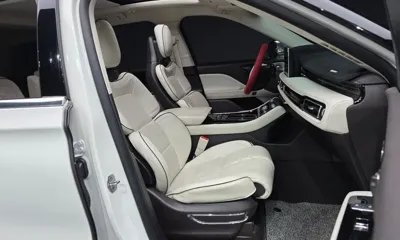 Lincoln Aviator 2020, 59063 км, за 29578.1 USD - фото 11