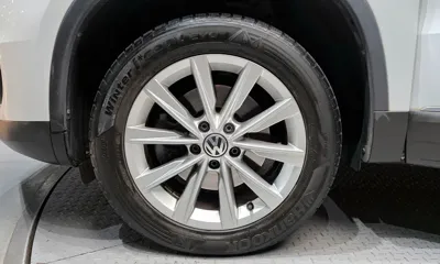 Volkswagen Tiguan 2015, 106157 км, за 5780.34 USD