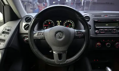 Volkswagen Tiguan 2015, 106157 км, за 5780.34 USD - фото 14