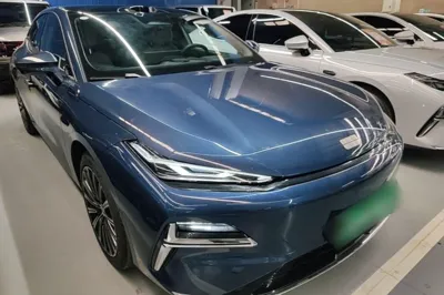 Geely Galaxy Galaxy 8 2025, 4100 км, за 21035 USD