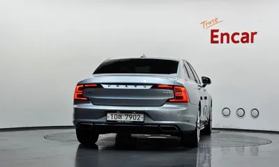 Volvo S90 2019, 162008 км, за 9706.85 USD