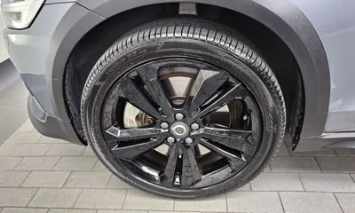 Volvo V60 2020, 97566 км, за 15567.52 USD