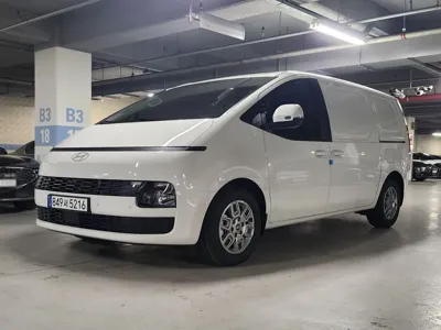 Hyundai Staria 2026, 1050 км, за 18514.67 USD