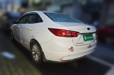 Ford Escort 2015, 83600 км, за 2880 USD