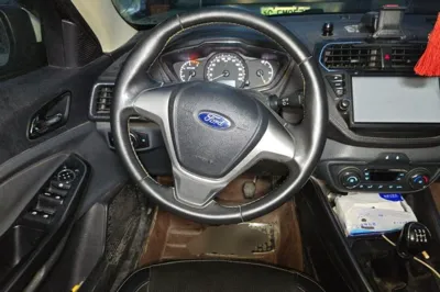 Ford Escort 2015, 83600 км, за 2880 USD - фото 10