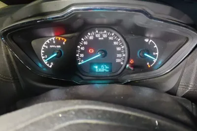Ford Escort 2015, 83600 км, за 2880 USD - фото 11