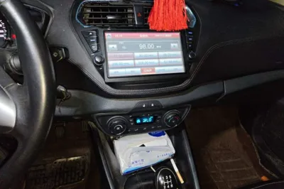 Ford Escort 2015, 83600 км, за 2880 USD - фото 13