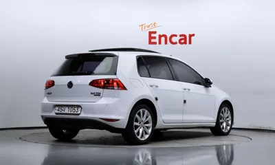 Volkswagen Golf 2014, 142778 км, за 5583.29 USD
