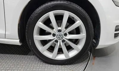 Volkswagen Golf 2014, 142778 км, за 5583.29 USD