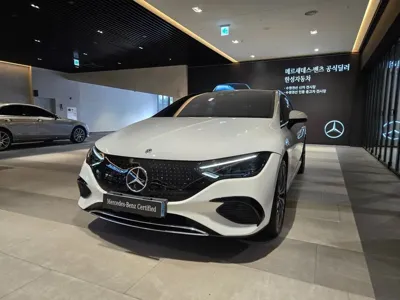 Mercedes-Benz EQE · 2022 год