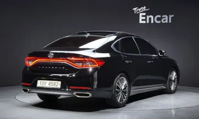 Hyundai Grandeur 2018, 109944 км, за 9715.11 USD