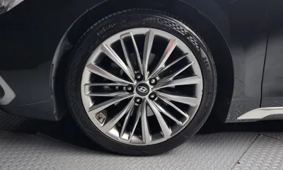 Hyundai Grandeur 2018, 109944 км, за 9715.11 USD